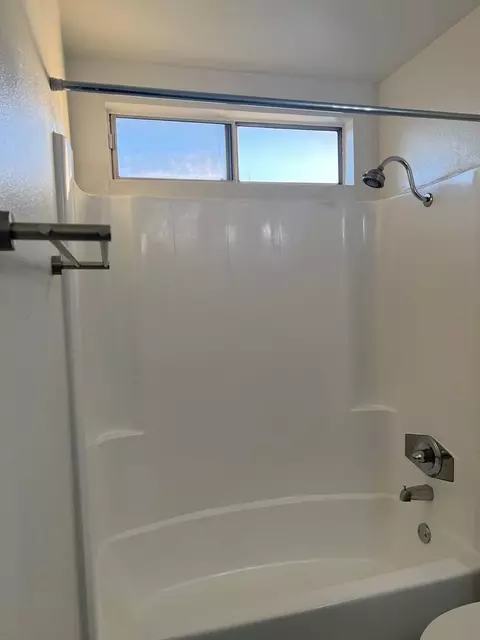 12381 Arrowhead St, Stanton, CA 90680 photo 19