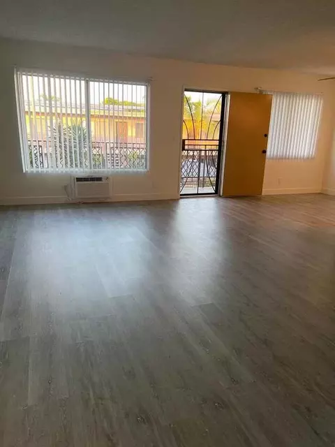 12381 Arrowhead St, Stanton, CA 90680 photo 11