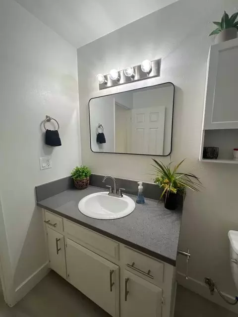 12381 Arrowhead St, Stanton, CA 90680 photo 57