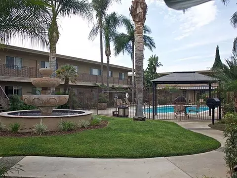 12381 Arrowhead St, Stanton, CA 90680 photo 20
