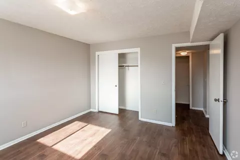 6516 N 64th Plz, Omaha, NE 68152