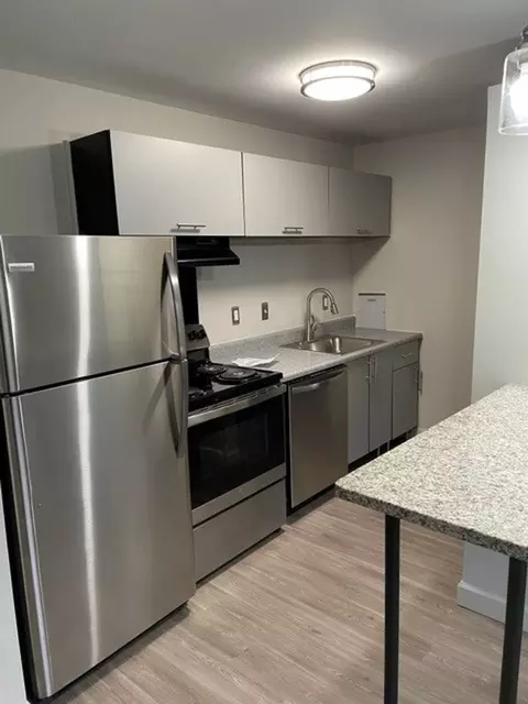 1903 N Main St, Royal Oak, MI 48073