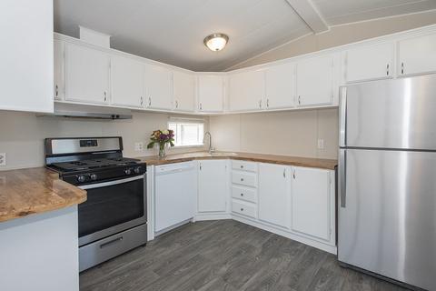 1300 Palmetto Ave, Pacifica, CA 94044
