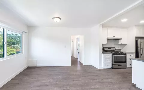 2320 E 6th St, Long Beach, CA 90814