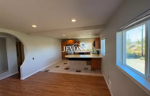 3303 S Ainsworth Ave, Tacoma, WA 98418