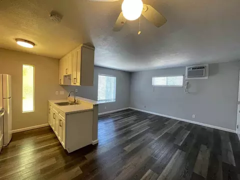 725 N San Joaquin St, Stockton, CA 95202