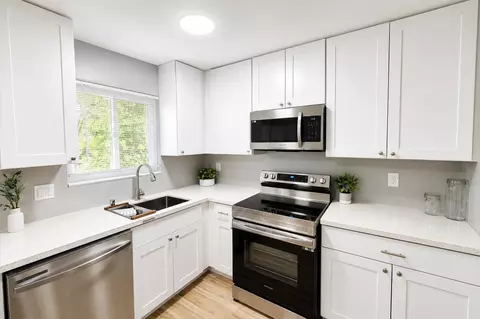 2568 Grove Way, Castro Valley, CA 94546