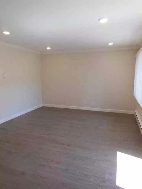 525 Walnut St, San Carlos, CA 94070