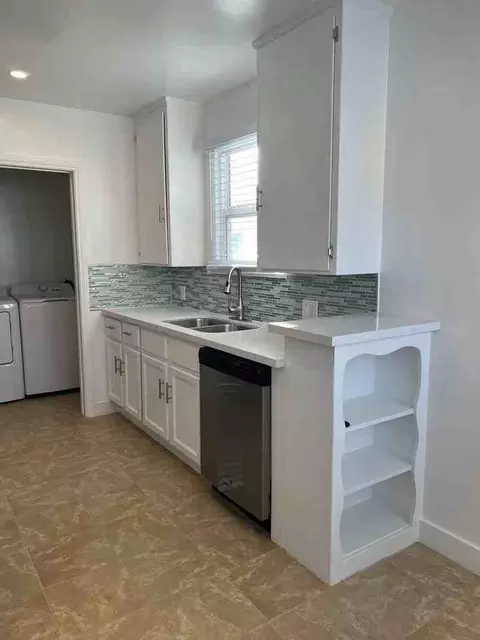 8606 12 Beverlywood St, Los Angeles, CA 90034