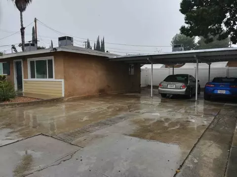 221 W County Line Rd, Calimesa, CA 92320