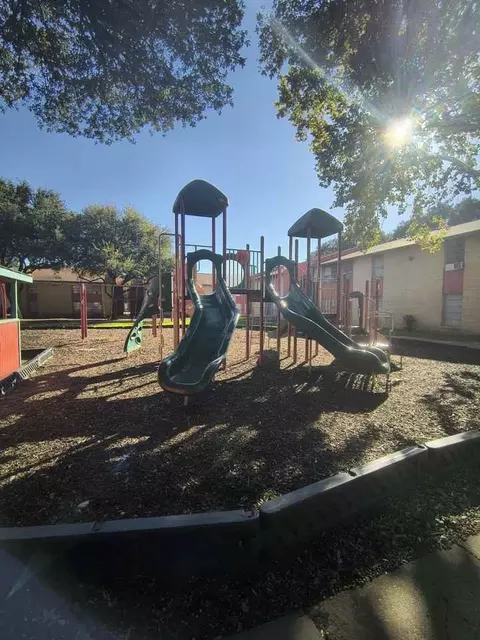 7651 C F Hawn Fwy, Dallas, TX 75217 photo 4