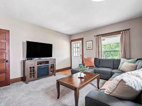 Washington Ct, Bedford, OH 44146
