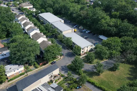 600 Artisan St, Trenton, NJ 08618