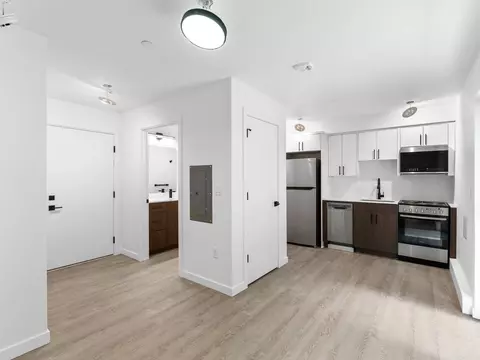 3727 S Hood Ave, Portland, OR 97239