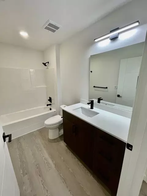 3727 S Hood Ave, Portland, OR 97239