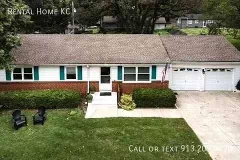 9420 Walmer St, Overland Park, KS 66212