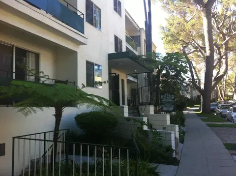 631 Kelton Ave, Los Angeles, CA 90024
