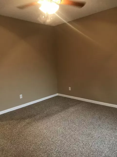 Yucca St, Midlothian, TX 76065 photo 13