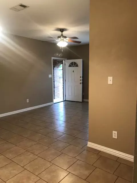 Yucca St, Midlothian, TX 76065 photo 6