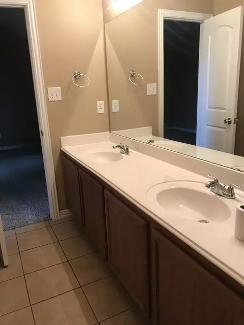 Yucca St, Midlothian, TX 76065 photo 18