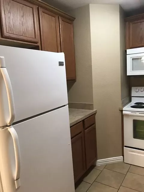 Yucca St, Midlothian, TX 76065 photo 3