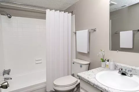 9093 Bourbon St, Indianapolis, IN 46235 photo 8