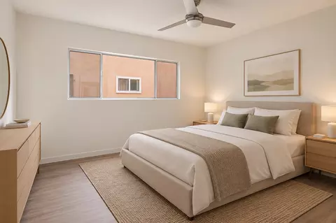 980 Menlo Ave, Los Angeles, CA 90006