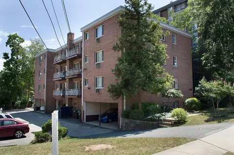 1500 12th St N, Arlington, VA 22209