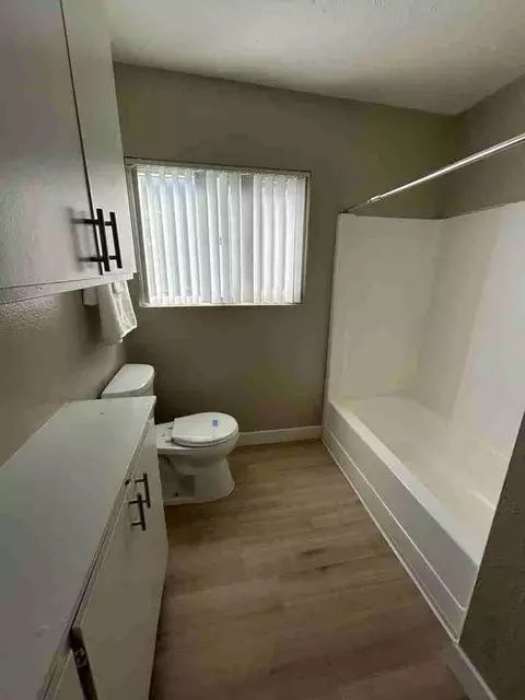 1960 E Grand Ave, Escondido, CA 92027 photo 17