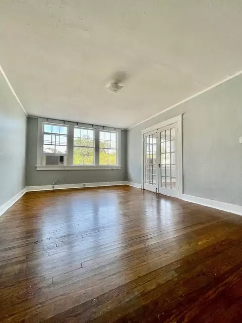 2324 Calhoun St, New Orleans, LA 70118