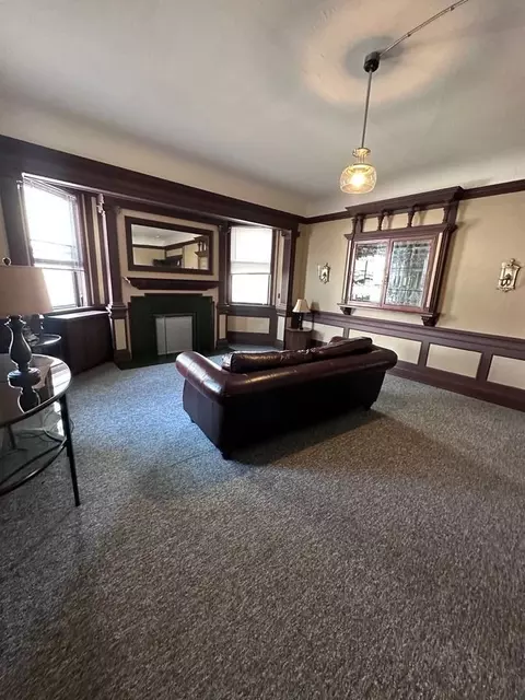230 W 9th St, Erie, PA 16501