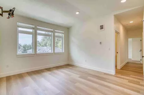3722 NW Port Ave, Lincoln City, OR 97367