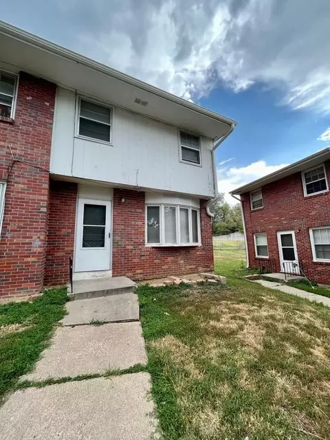 4484 Redman Ave, Omaha, NE 68111