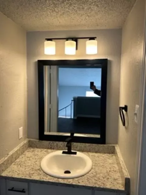 3005 W Walnut Hill Ln, Irving, TX 75038 photo 7