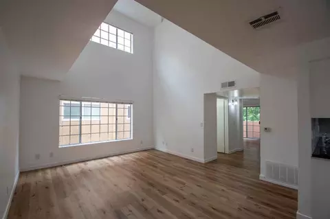 5328 Riverton Ave, Los Angeles, CA 91601