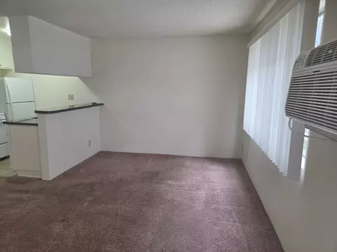10237 Fernglen Ave, Los Angeles, CA 91042