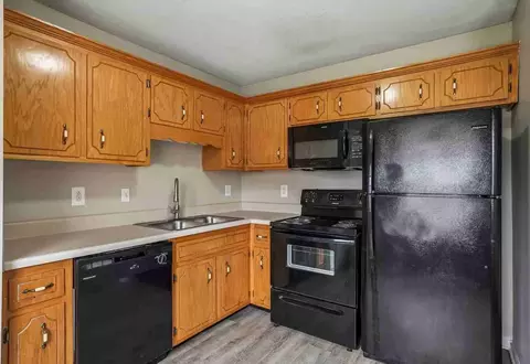160 State Line Rd, Clarksville, TN 37042