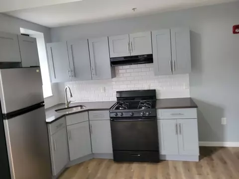 68 Garside St, Newark, NJ 07104