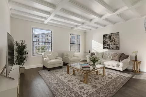 1300 E Union St, Seattle, WA 98122