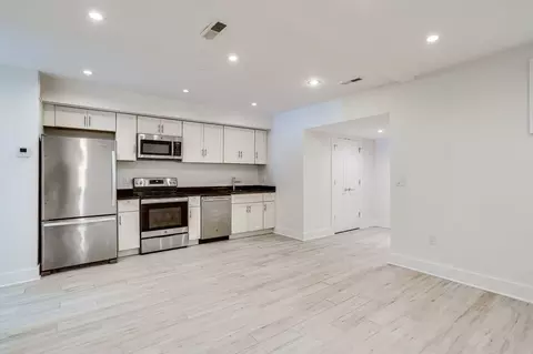 727 Quebec Pl NW, Washington, DC 20010