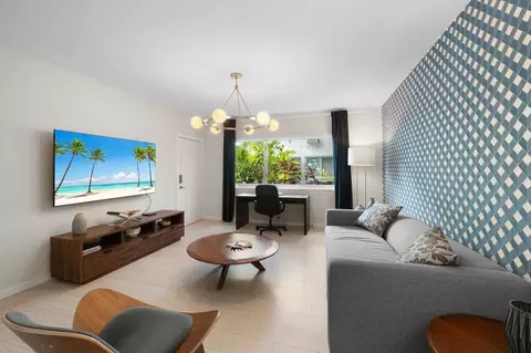1504 Bay Rd, Miami Beach, FL 33139