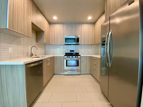 1232 N Kings Rd, West Hollywood, CA 90069