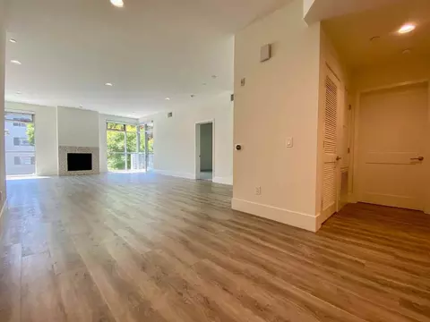 1232 N Kings Rd, West Hollywood, CA 90069