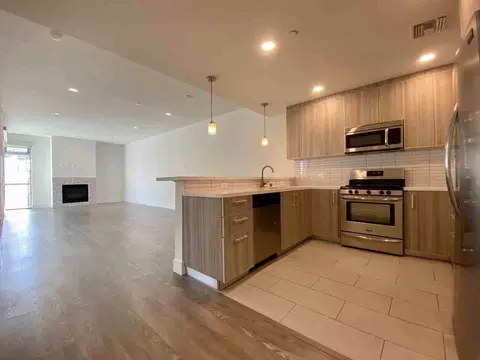 1232 N Kings Rd, West Hollywood, CA 90069