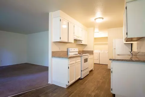 2628 NE Red Sunset Dr, Gresham, OR 97030
