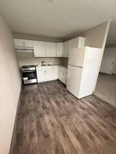 305-418 305-418 Betsy Ross Pl 305-417 Paul Revere Pl 306-322 W 65th St 601 W 61st St 6505-6604 N Harrison St 6543 Scott St, Davenport, IA 52806