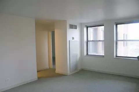 5200 S Blackstone Ave, Chicago, IL 60615