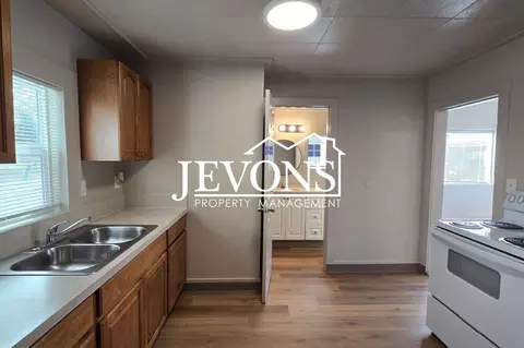 801 N 3rd St 305 East H St #801-801, Yakima, WA 98901