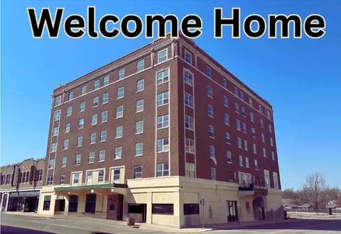 41 N Main St, Miami, OK 74354