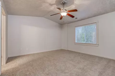 Se Chase Loop, Gresham, OR 97080 photo 23